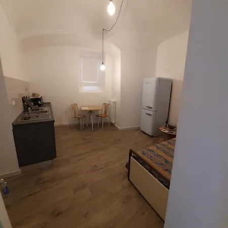 Gusterhouse Bed & Breakfast Ivrea Exterior photo
