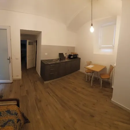 Gusterhouse Bed & Breakfast Ivrea Exterior photo